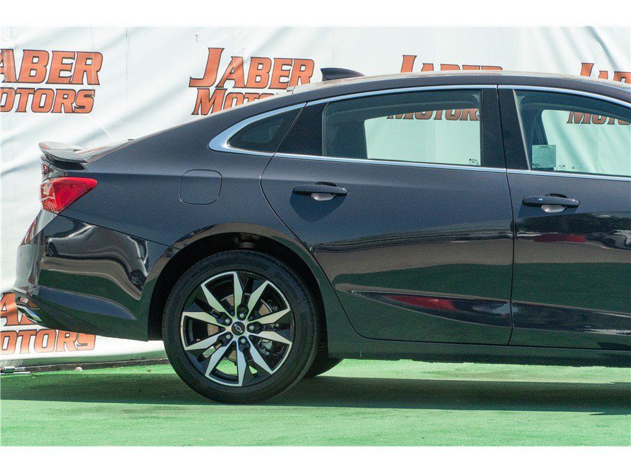 Used 2025 Chevrolet Malibu RS w/ LPO, Floor Liner Package FWD image 13
