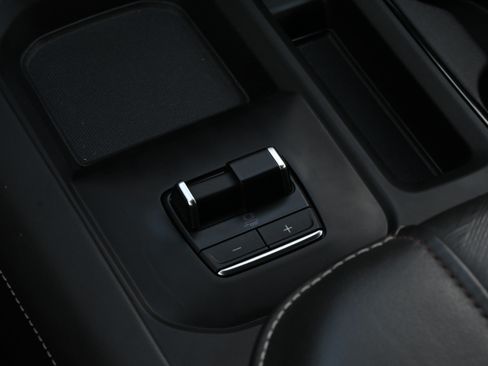 Used 2024 GMC Sierra 2500 AT4X AWD/4WD image 23