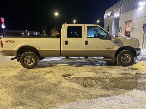 Used 2004 Ford F350 Lariat image 11