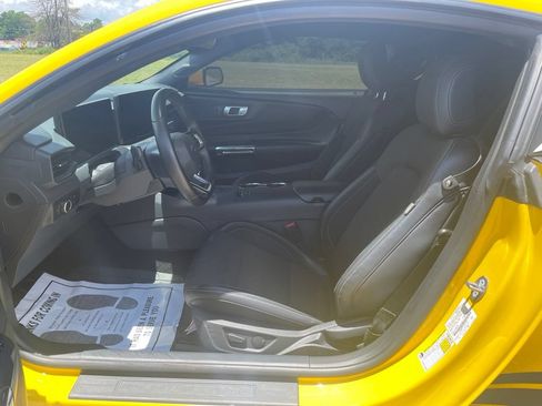 Used 2024 Ford Mustang Coupe RWD image 13