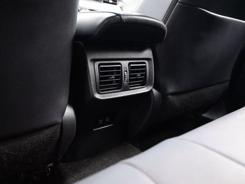 Used 2022 Toyota Venza XLE AWD/4WD image 53