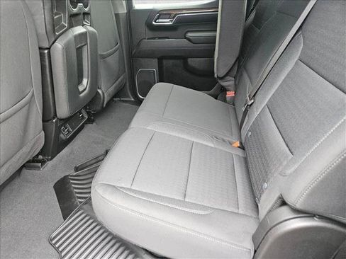 Used 2023 Chevrolet Silverado 1500 LT AWD/4WD image 8