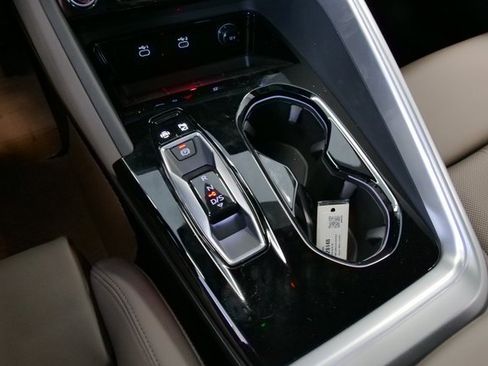 New 2025 Audi Q5 Prestige image 28