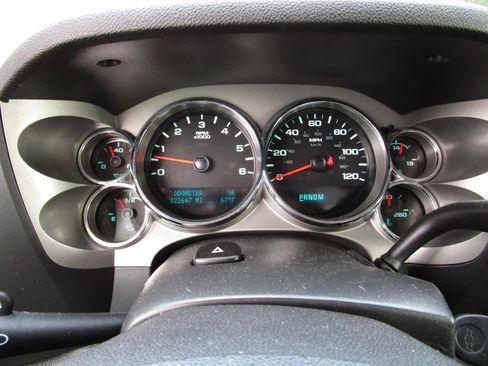 Used 2011 Chevrolet Silverado 1500 LT w/ All-Star Edition RWD image 12
