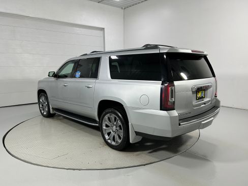 Used 2017 GMC Yukon XL Denali w/ Open Road Package AWD/4WD image 23