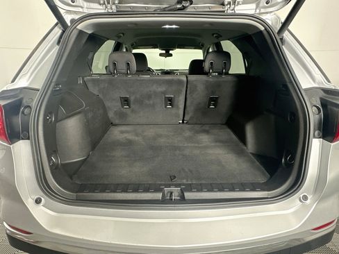 Used 2019 Chevrolet Equinox LT FWD image 29