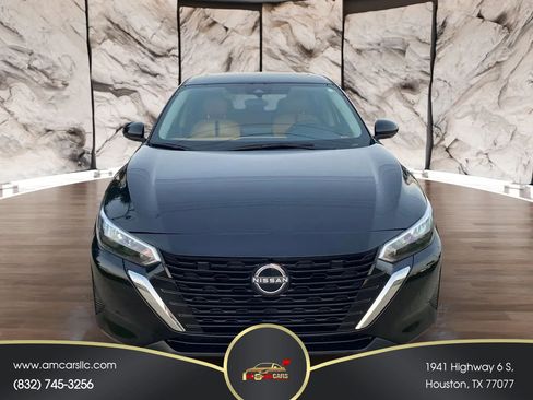 Used 2024 Nissan Sentra SV w/ SV Premium Package FWD image 2