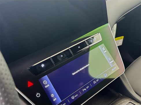 New 2025 Maserati Grecale GT image 15