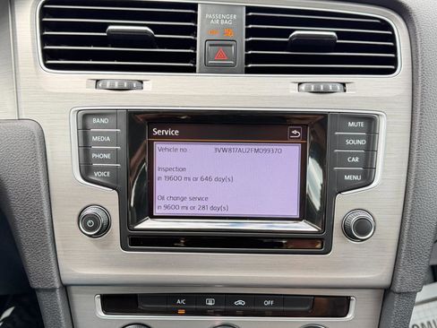 Used 2015 Volkswagen Golf S FWD image 58