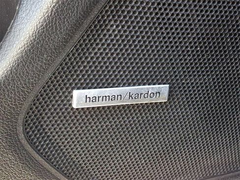 Used 2017 Subaru Outback 2.5i Limited image 29