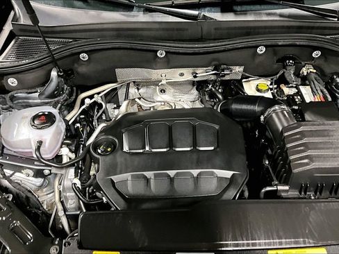 Used 2025 Volkswagen Atlas SE image 42