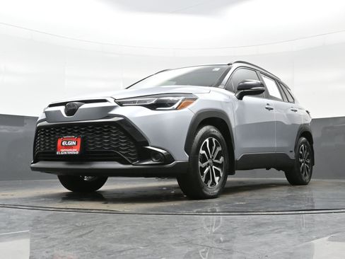 Used 2024 Toyota Corolla Cross SE w/ Moonroof Package image 27