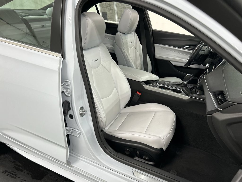 Used 2021 Cadillac CT4 Premium Luxury AWD/4WD image 23