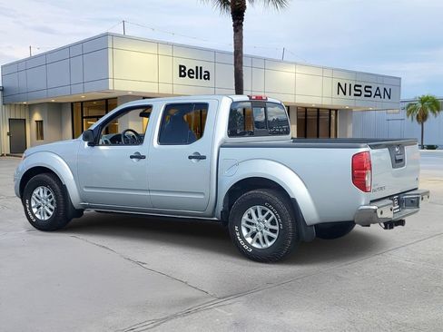 Used 2020 Nissan Frontier SV RWD image 4