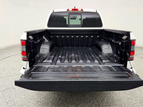 Used 2022 Nissan Frontier SV RWD image 21