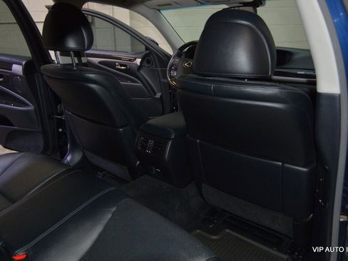 Used 2013 Lexus LS 460 w/ Comfort Pkg RWD image 20