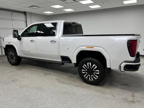 Used 2024 GMC Sierra 3500 Denali Ultimate image 7