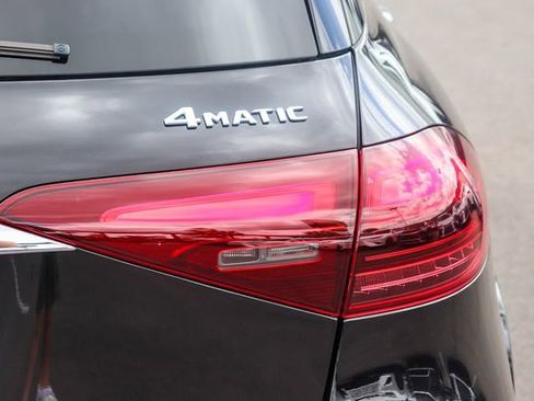 Used 2025 Mercedes-Benz GLE 450e 4MATIC image 8