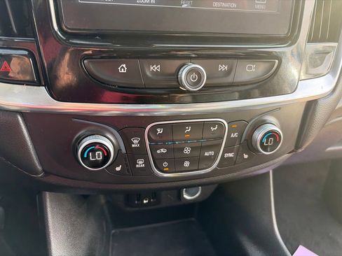 Used 2018 Chevrolet Traverse LT AWD/4WD image 29