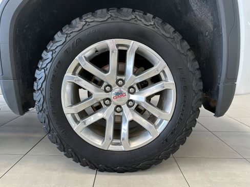 Used 2021 GMC Sierra 1500 SLT w/ SLT Premium Plus Package AWD/4WD image 8