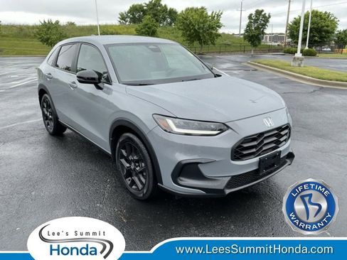 Used 2025 Honda HR-V Sport image 1