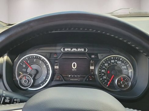 Used 2023 RAM 1500 Big Horn AWD/4WD image 17