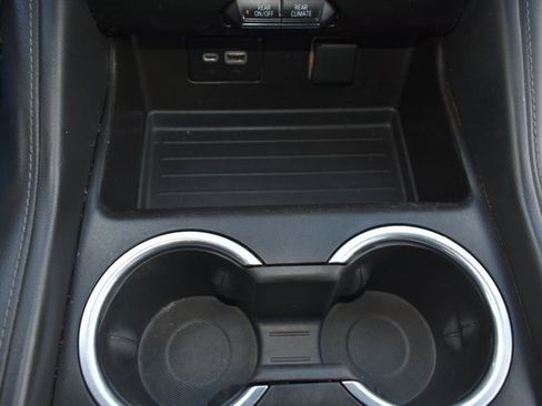 Used 2021 GMC Yukon XL SLE image 28