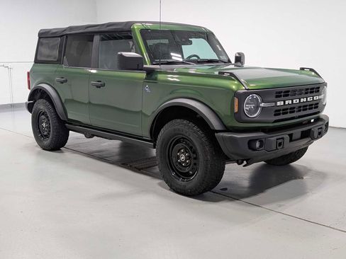 Certified 2023 Ford Bronco Black Diamond image 6