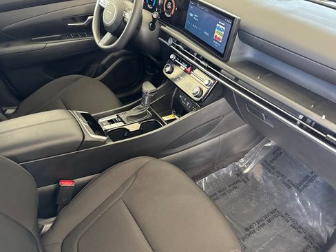 Used 2025 Hyundai Tucson SEL FWD image 17