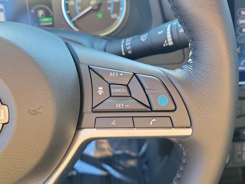 Certified 2024 Nissan Leaf SV Plus image 30