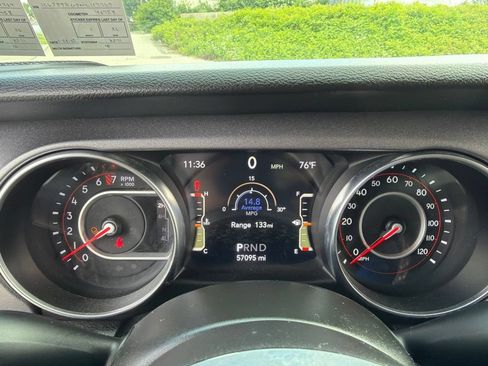 Used 2022 Jeep Gladiator Mojave w/ Cold Weather Group AWD/4WD image 5