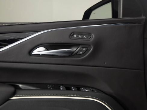 Used 2023 Cadillac Escalade V AWD/4WD image 13