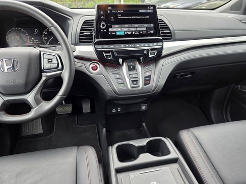 Used 2025 Honda Odyssey Sport-L image 14