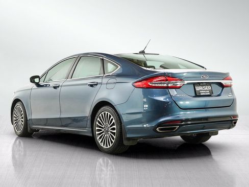 Used 2018 Ford Fusion SE w/ Fusion SE Technology Package AWD/4WD image 3