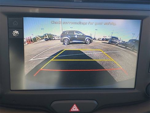 Used 2024 Kia Soul LX w/ Option Group 015 image 17