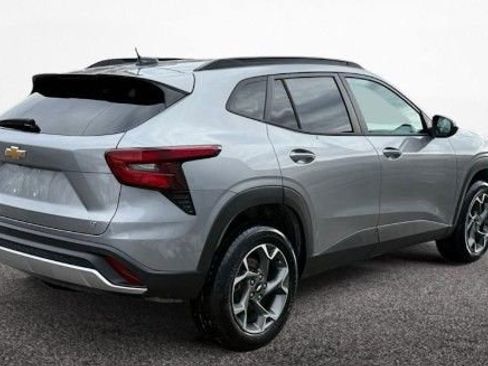 Used 2024 Chevrolet Trax LT w/ Driver Confidence Package image 2