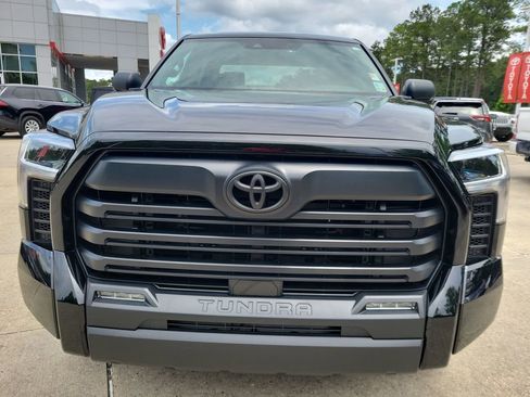 Used 2026 Toyota Tundra SR5 w/ SX Package RWD image 4