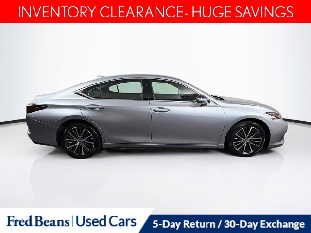 Used 2024 Lexus ES 350 w/ Premium Package FWD image 11