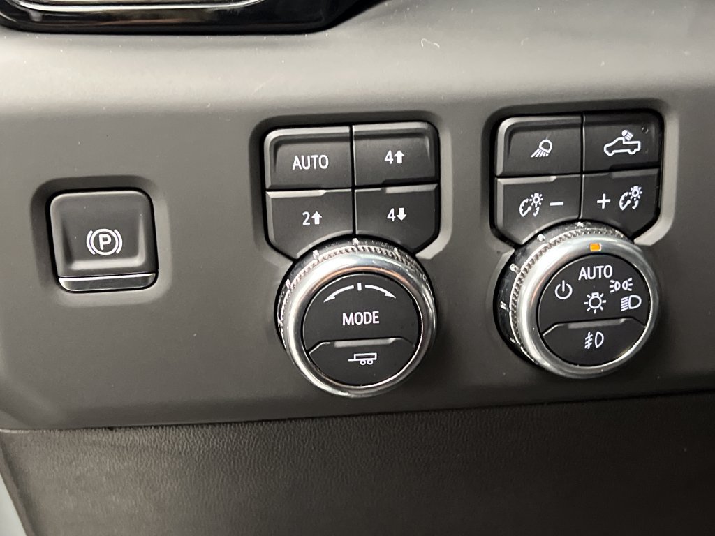 Used 2025 GMC Sierra 1500 AT4 AWD/4WD image 46