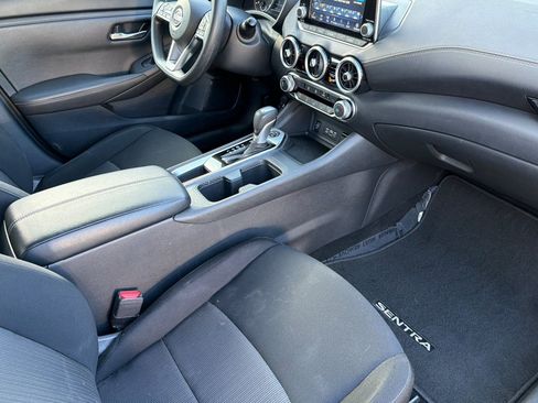 Used 2025 Nissan Sentra SV FWD image 43