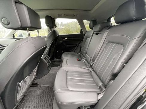 Used 2022 Audi Q5 2.0T Premium w/ Convenience Package AWD/4WD image 13