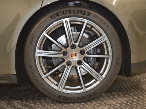 New 2026 Porsche Panamera image 12