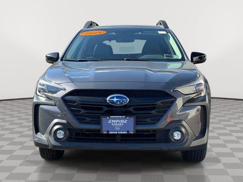 Used 2025 Subaru Outback Onyx Edition AWD/4WD image 3