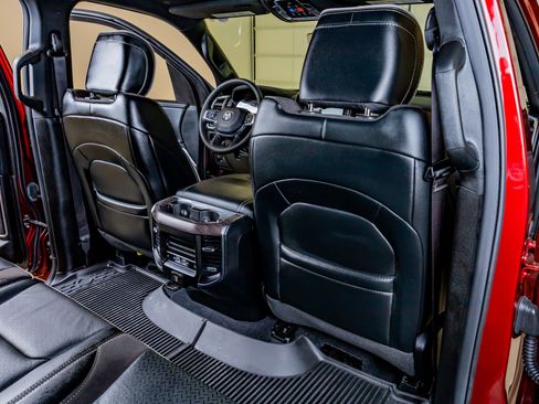 Used 2025 RAM 1500 Laramie w/ Laramie Southwest Edition image 32