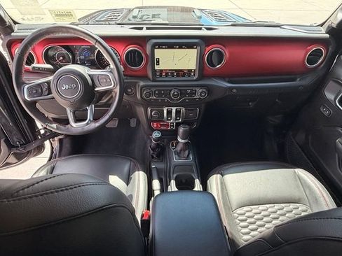 Used 2022 Jeep Wrangler Rubicon w/ Steel Bumper Group AWD/4WD image 12