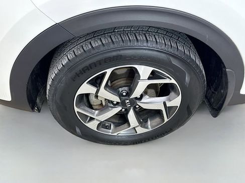 Used 2020 Kia Sportage LX image 29