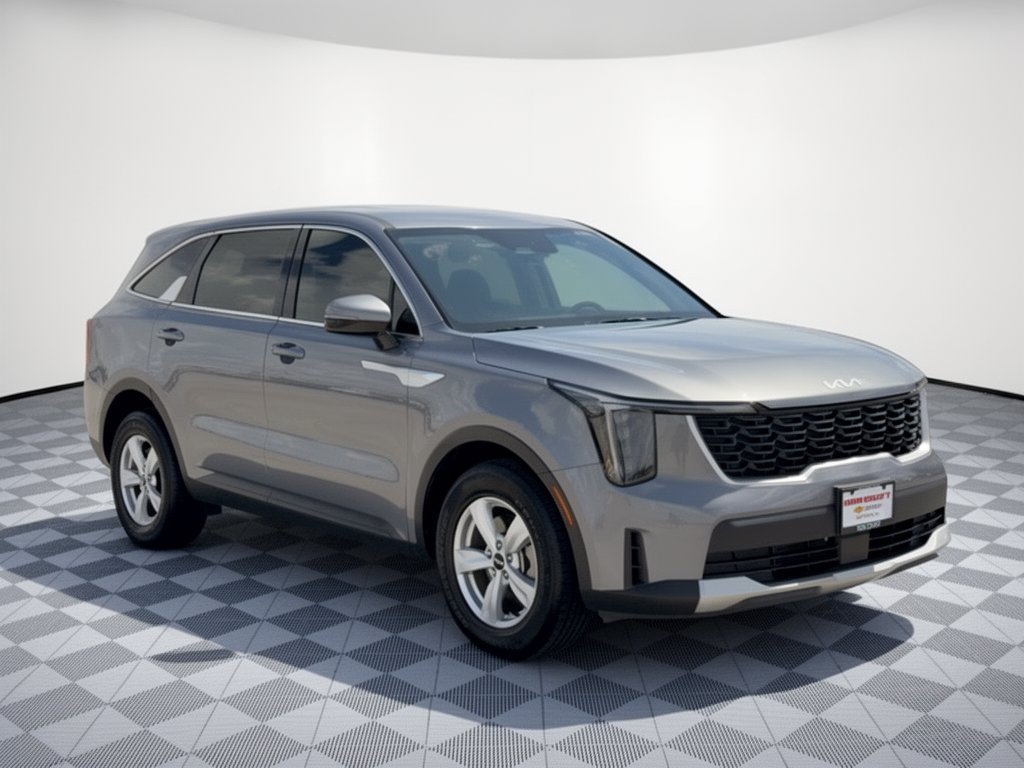 Used 2025 Kia Sorento LX FWD image 7