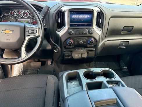 Used 2021 Chevrolet Silverado 2500 LT w/ Convenience Package image 18