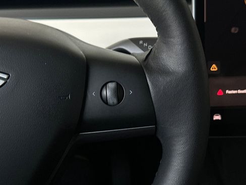 Used 2022 Tesla Model 3 image 29