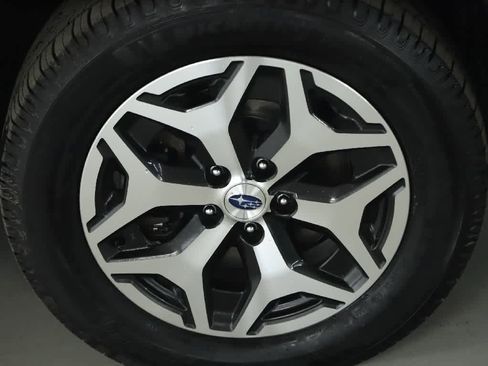 Certified 2023 Subaru Forester Premium image 10